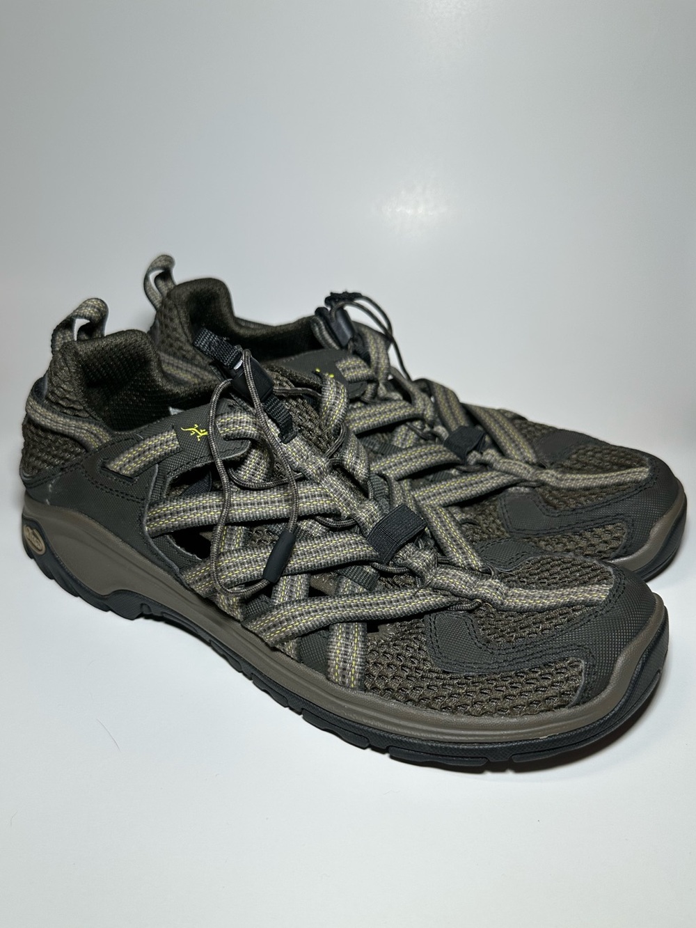 Chaco Outcross Evo 1 Mens US 11 Outdoor Hiking Trail Water Shoe Sandals